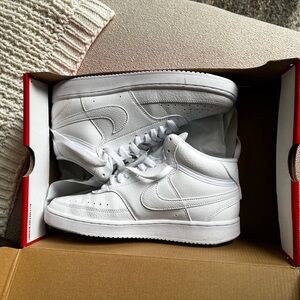 Women’s Nike Court Vision Mids size 8.5